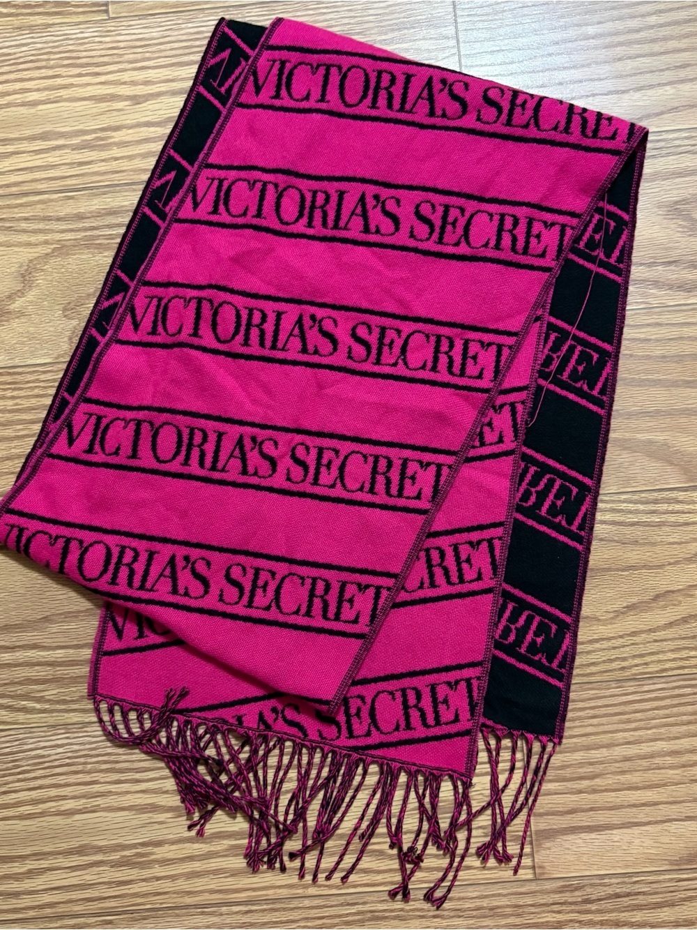 Victoria’s Secret Pink Black Rectangle Scarf